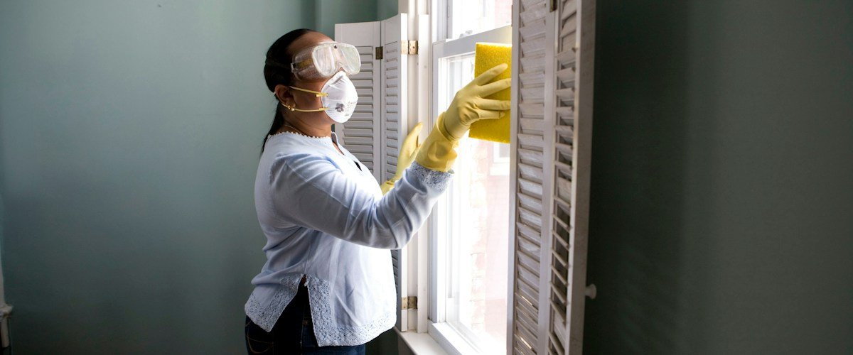 Bathroom and house deep cleaning